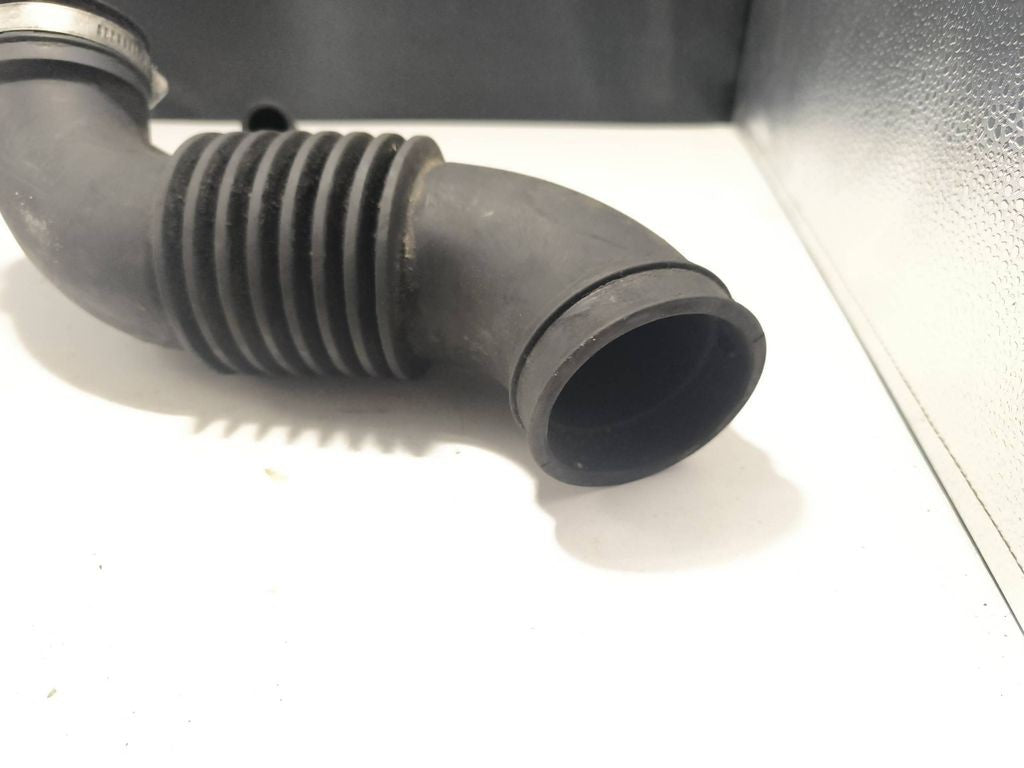 Volvo S70  V70  V70 XC 1999 Diesel turbo air intake inlet pipe hose 9161888