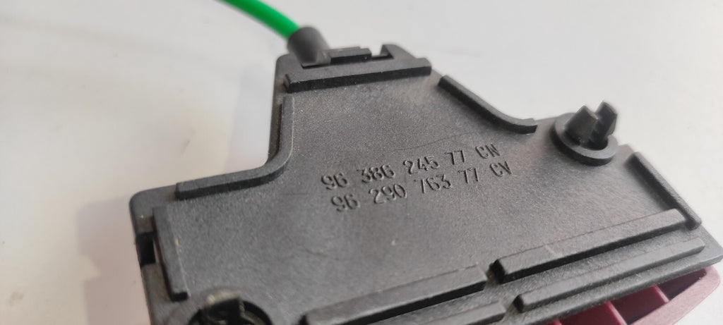 Peugeot 607 3.0i V6 Petrol 2002 Rear Right Seat Lock Latch 9638624577