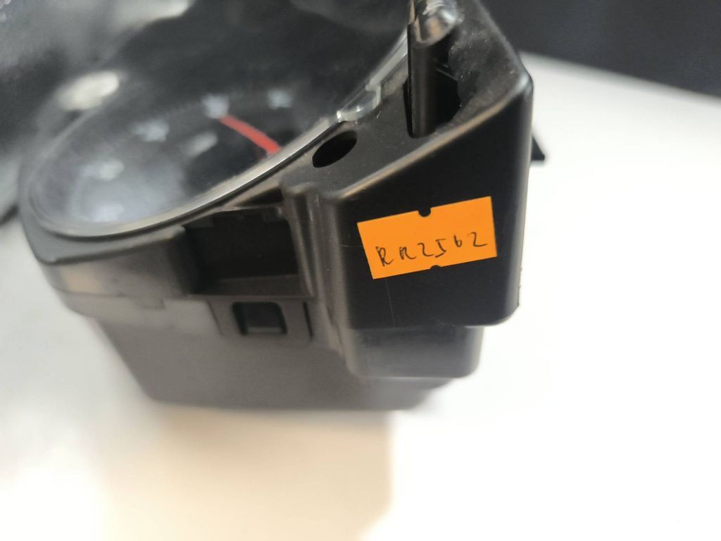 Volkswagen PASSAT B6 Petrol 2007 speedometer instrument cluster 3C0920871D 