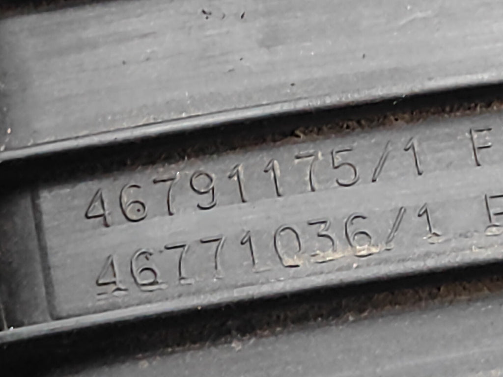 Alfa Romeo 147 1.6TS 2003 Petrol Engine Air Filter Box 46791175 46771036