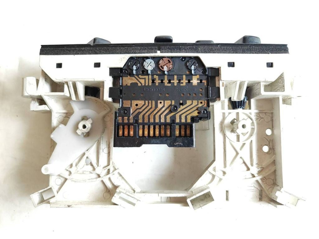 Mitsubishi Space Star 2002 Climate control unit module MR262492 