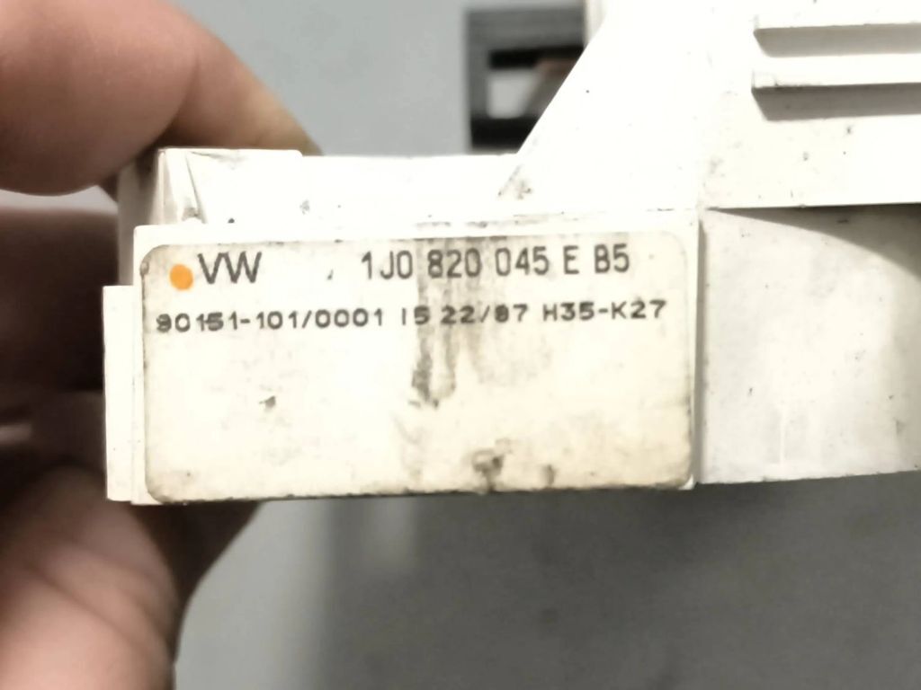 Skoda Octavia I 2000 Climate control unit module 1J0820045E 
