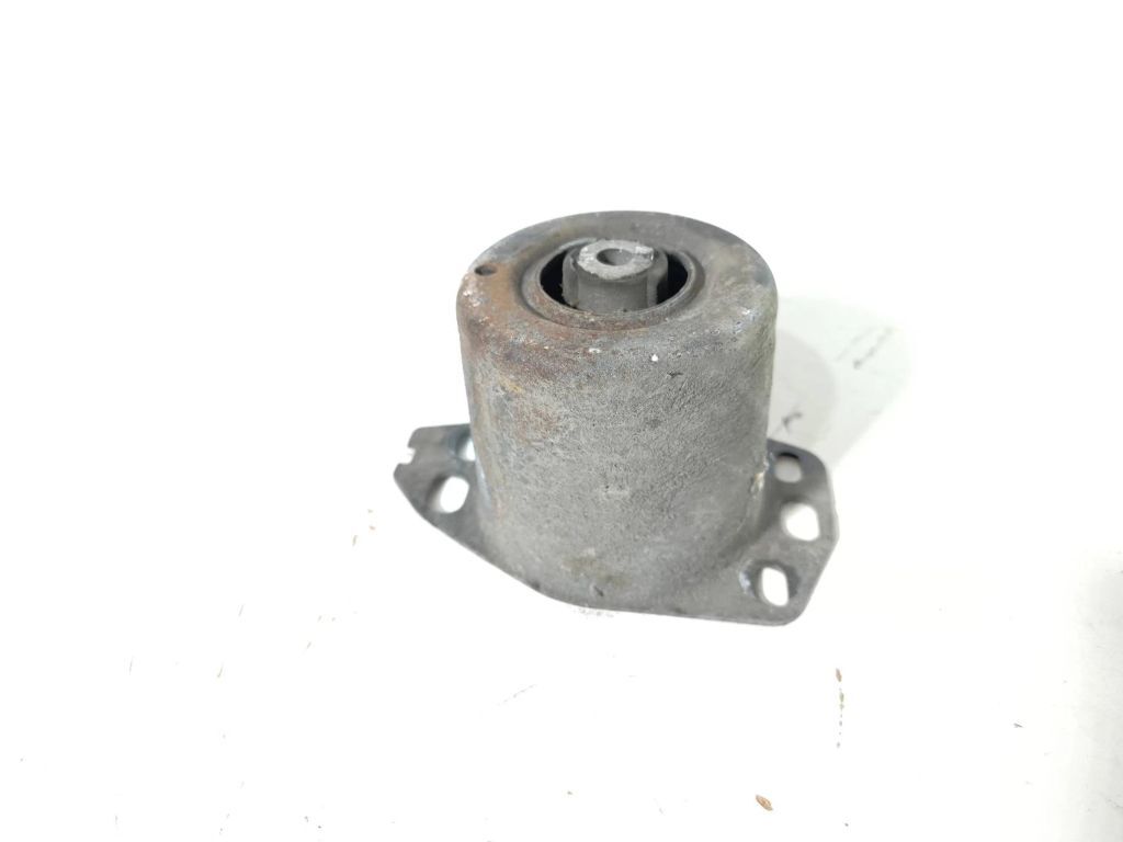 Alfa Romeo 155 1.8TS 103kW Petrol 1994 Engine mount bracket 