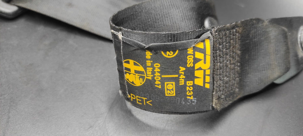 Alfa Romeo 166 2.4JTD 110kW 2001 Rear Left Seat Safety Seatbelt 044047