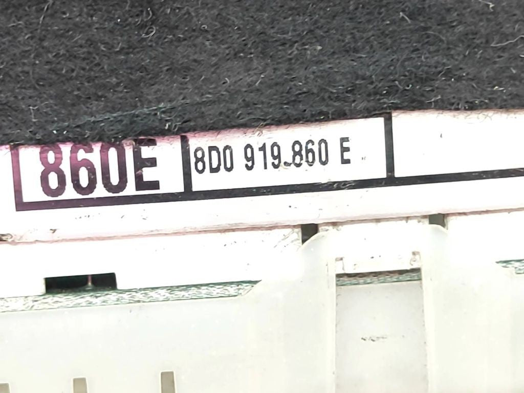 8D0919860E Audi A4 S4 B5 8D 1997 Diesel speedometer instrument cluster 