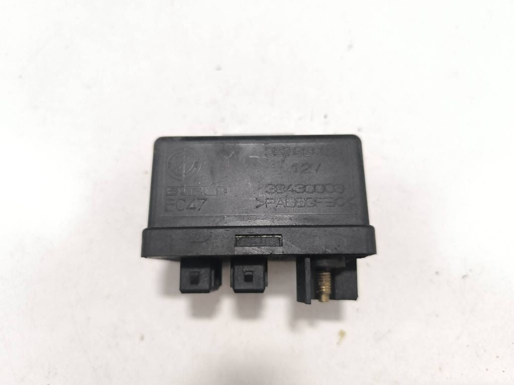 Alfa Romeo 156 JTD 2003 Glow plug pre heat relay 55193073 