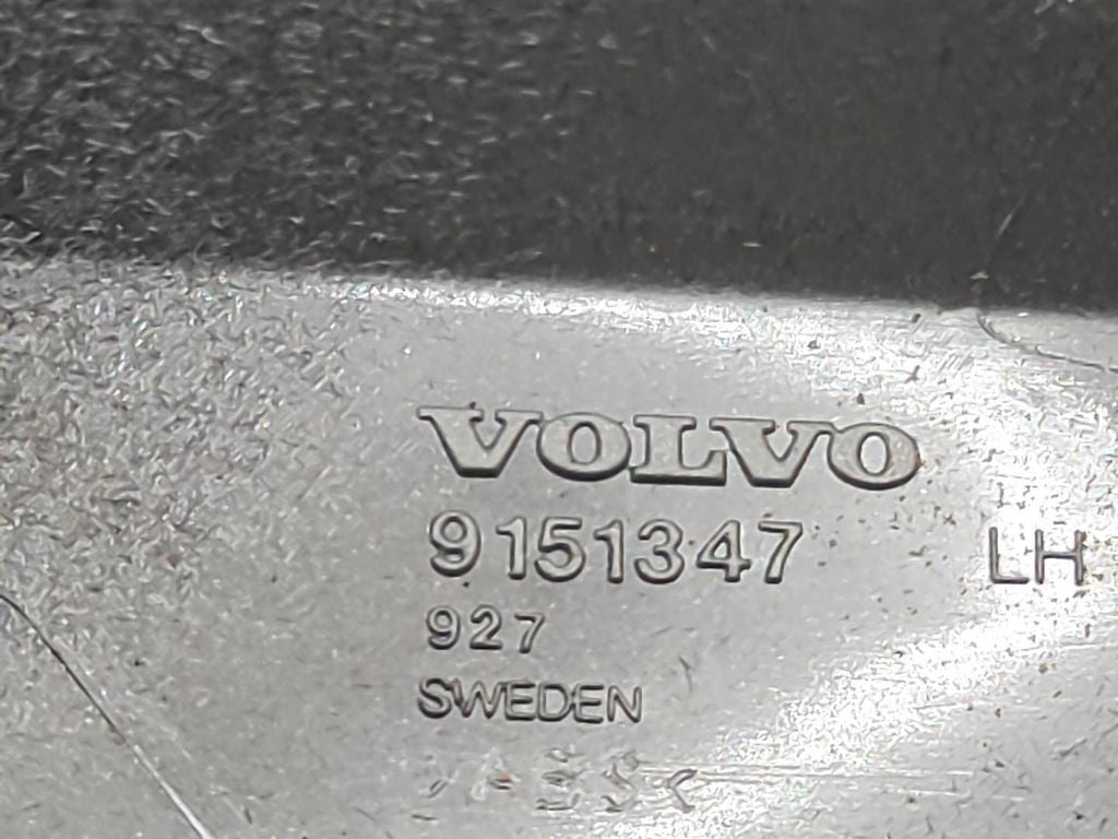 Volvo S70  V70  V70 XC 1997 plastic wing mirror trim cover 9151347 