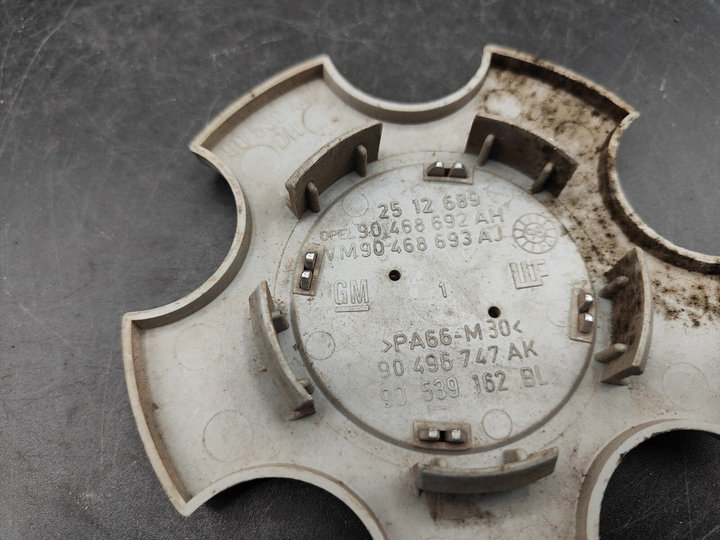 Opel Vectra B 2.0DTI 1997 Wheel Center Cap Cover 90468693 90496747 90539162