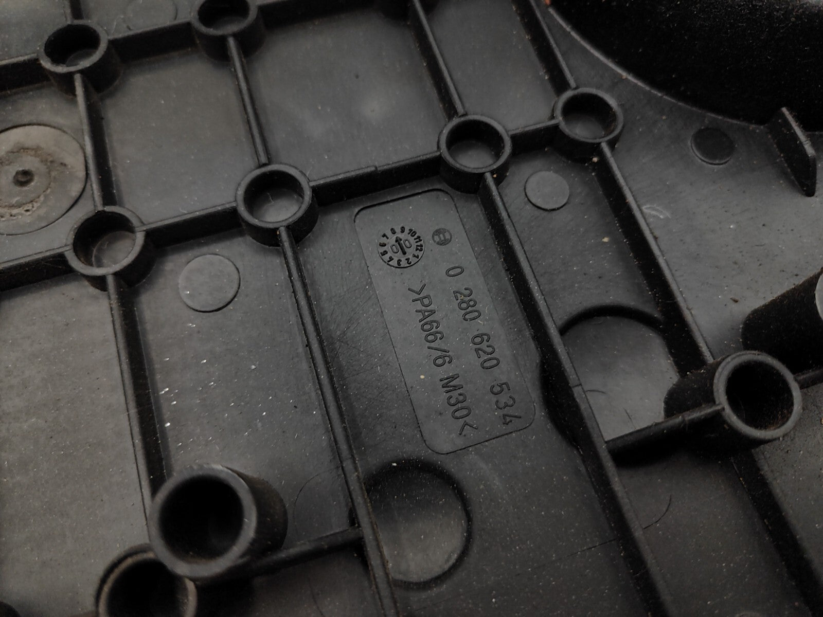 Alfa Romeo 147 156 2.0TS 1.6TS 16V 2002 Engine Plastic Top Cover 0280620534