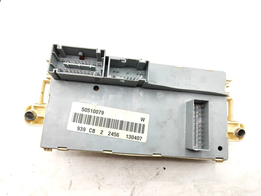 Alfa Romeo 159 JTDm 147kW 2006 Fuse unit module 50510079 