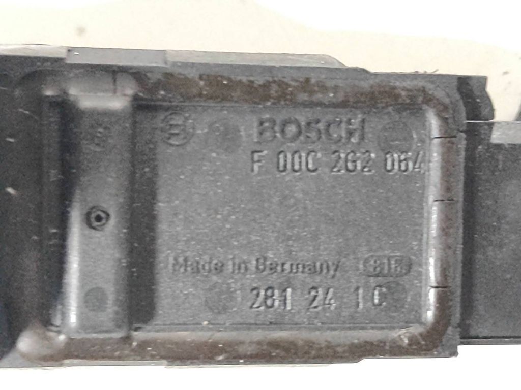 Volvo S60 2004 Diesel MAF mass air flow meter sensor F00C2G2064 