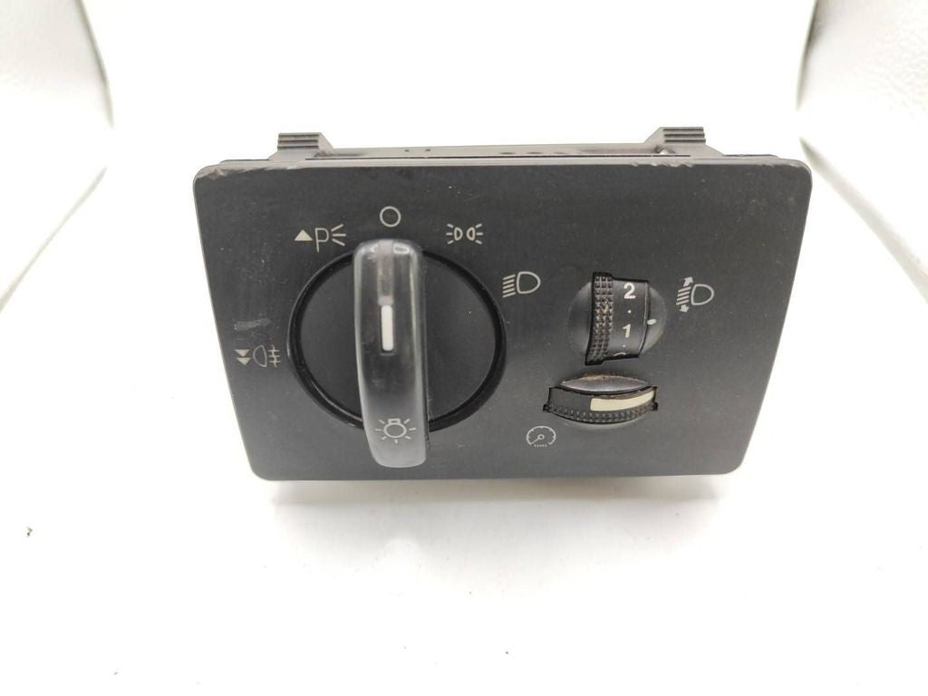 Ford Focus C-MAX 2006 Light switch 3M5T13A024AB 