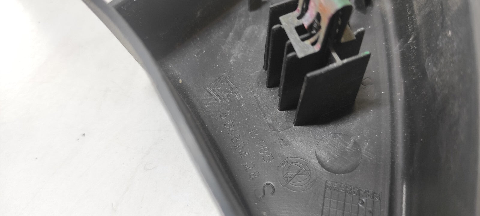 Alfa Romeo GT 1.9JTD Diesel 2005 Front Left Mirror Plastic Trim 60682428