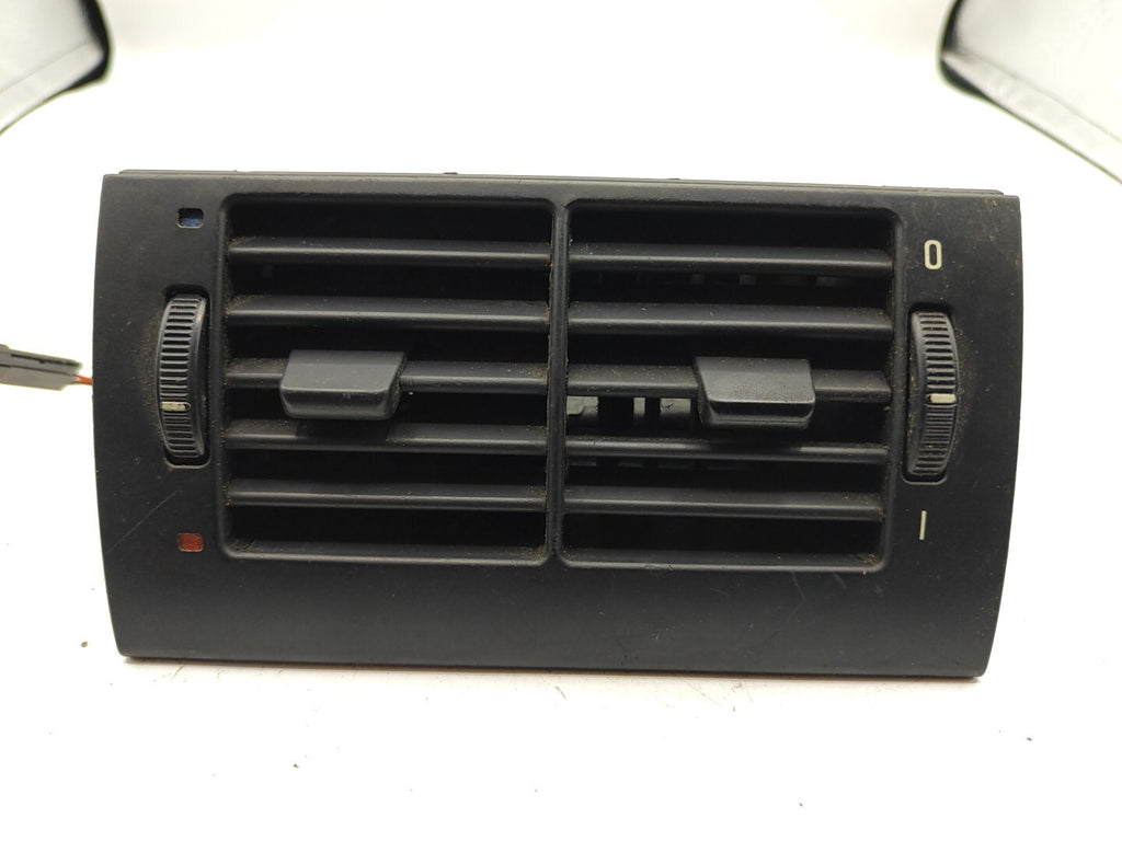 BMW 5 SERIES E39 530D 142kW Estate 2000 Rear Center Console Air Vent 8376150
