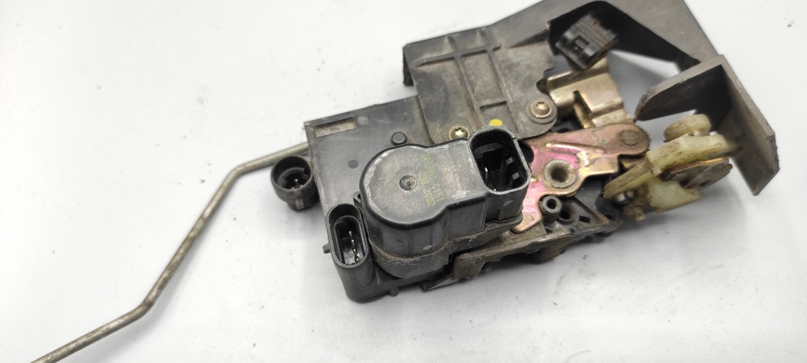 Alfa Romeo 156 SW 2.4JTD 110kW 2002 LHD Front Left Door Lock Latch 18110241