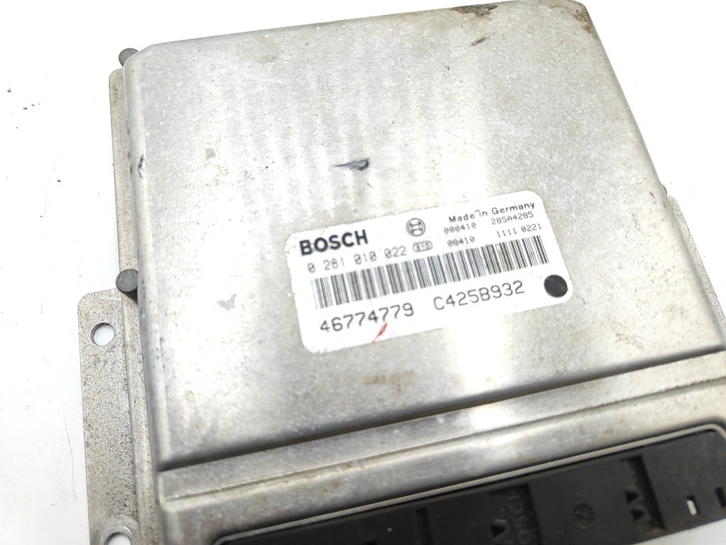 Alfa Romeo 156 2.4JTD 2001 Engine Control Module 46774779 0281010022