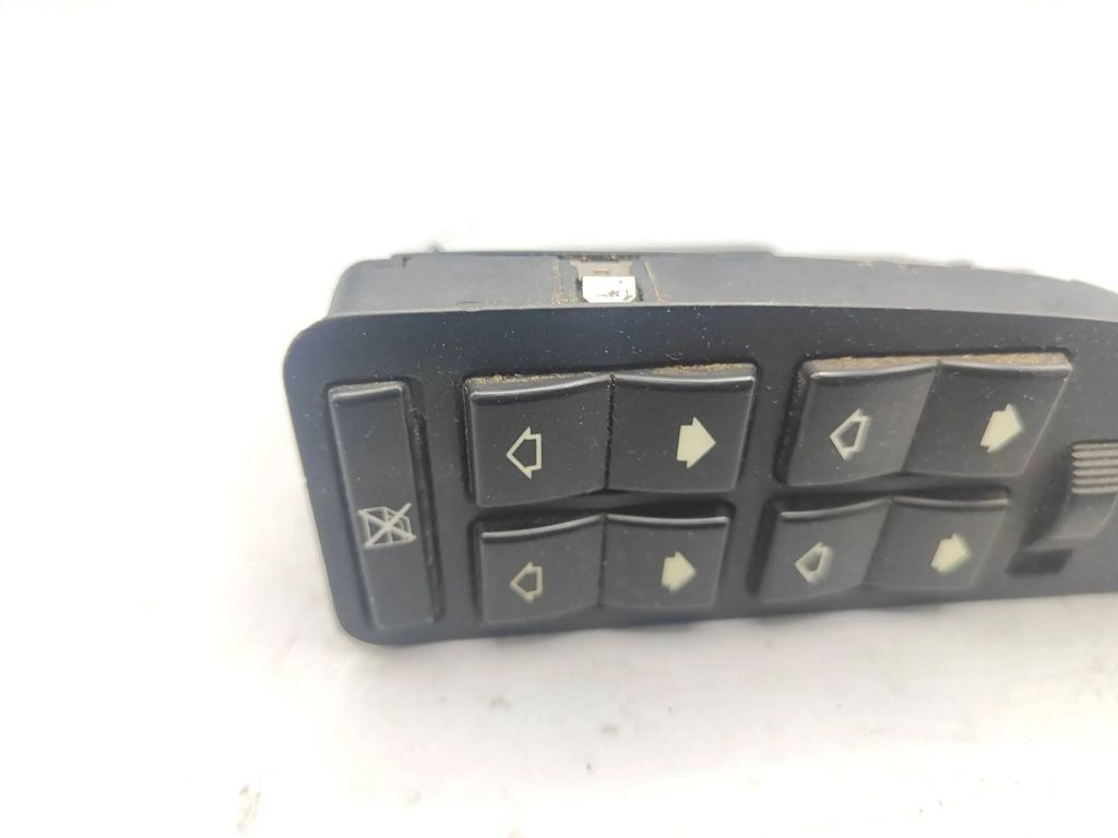BMW 5 Series E39 2002 LHD Front Electric window control switch 8368966 