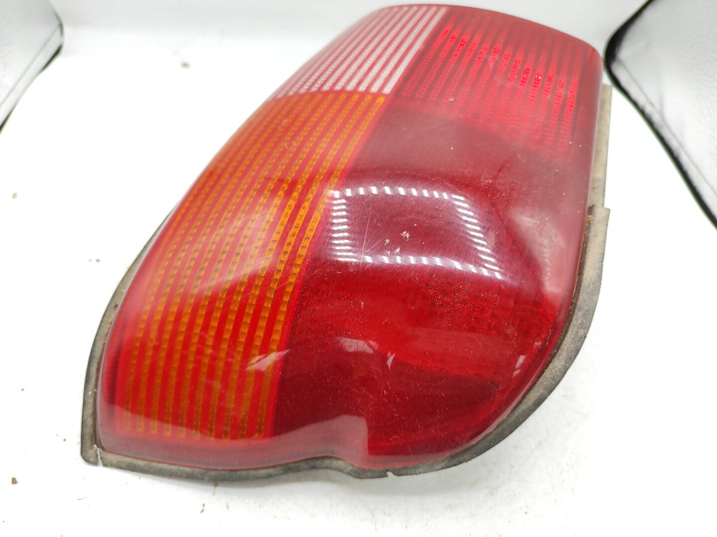 Ford Escort MK6 1995 LHD Rear Right Side Taillight Lamp Light 93AG13N004AA