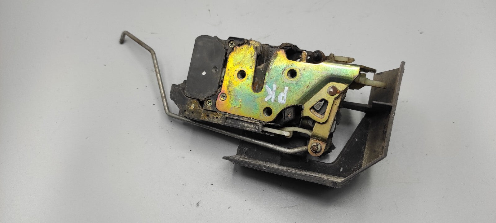 Alfa Romeo 156 SW 2.4JTD 110kW 2002 LHD Front Left Door Lock Latch 18110241