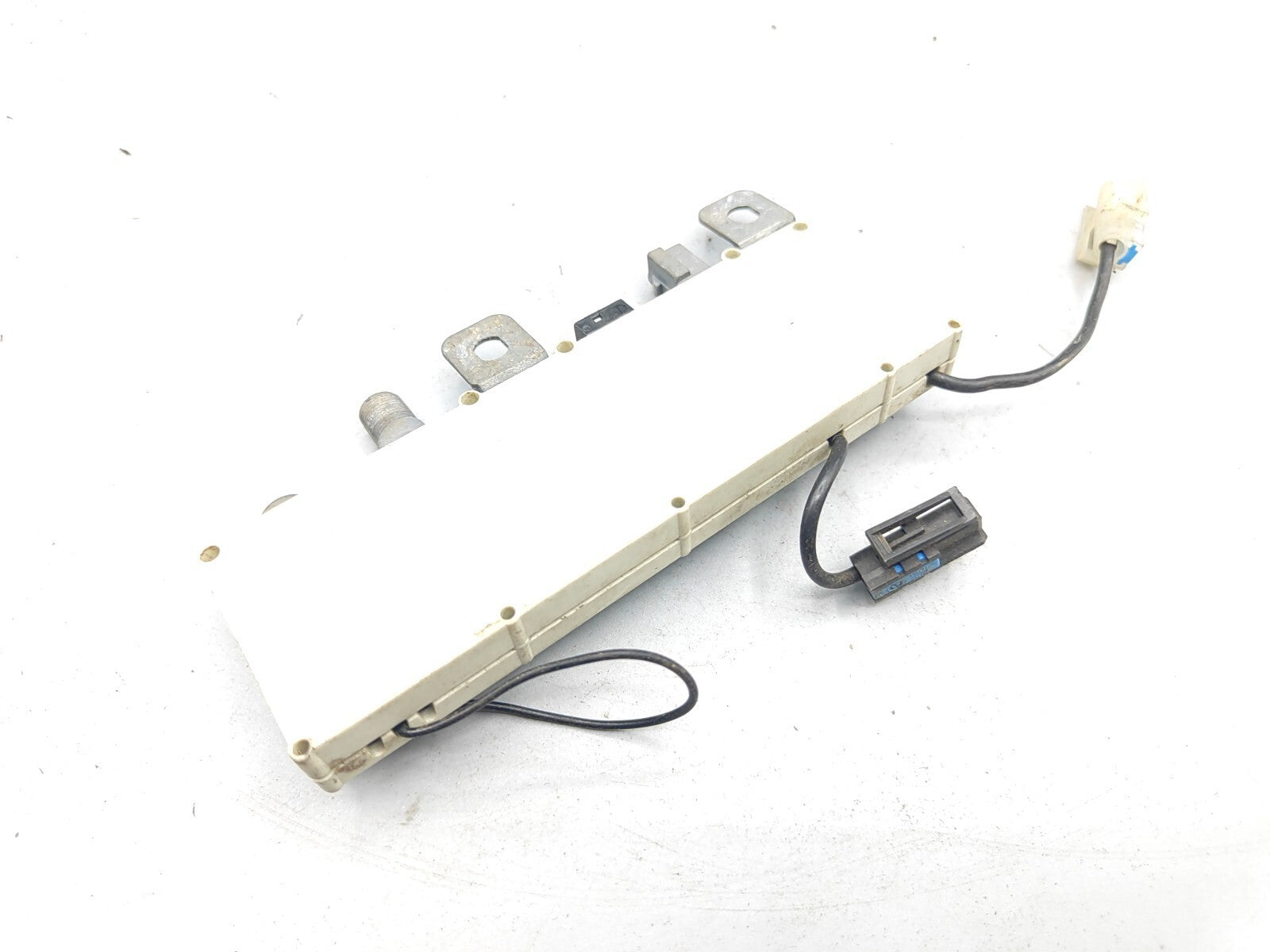 BMW 5 SERIES E39 ANTENNA RADIO AMPLIFIER SIGNAL AMPLIFIER 8380685
