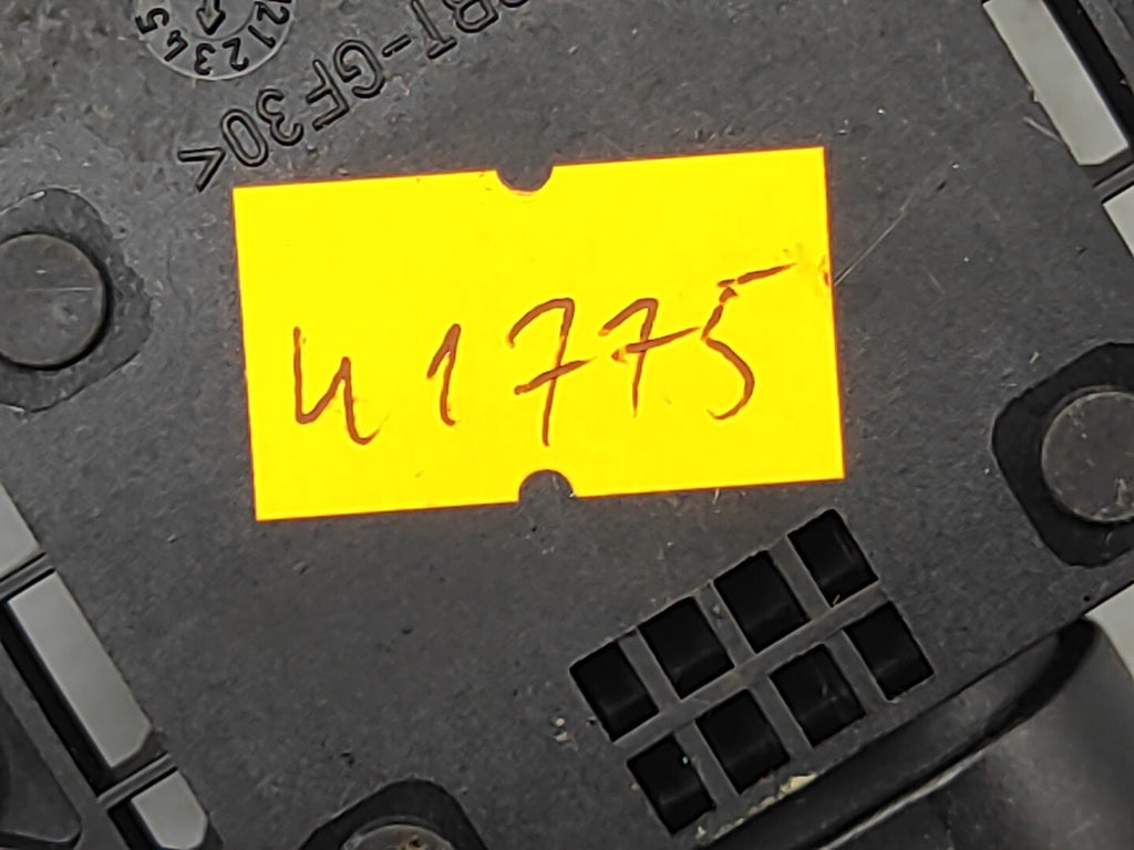 Audi A4 B8 Diesel Estate 2012 ESP Yaw Rate Sensor 8K0907637C