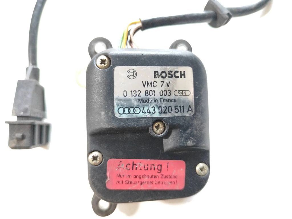 Audi A6 S6 C4 4A 1995 Air heater matrix flap actuator motor 443820511A 