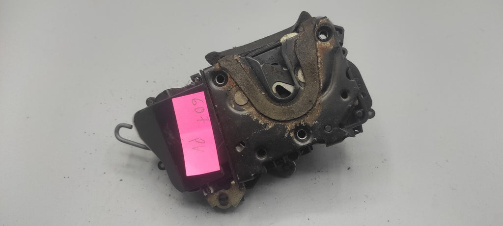 Peugeot 607 3.0i V6 Petrol 2002 LHD Front Left Door Lock