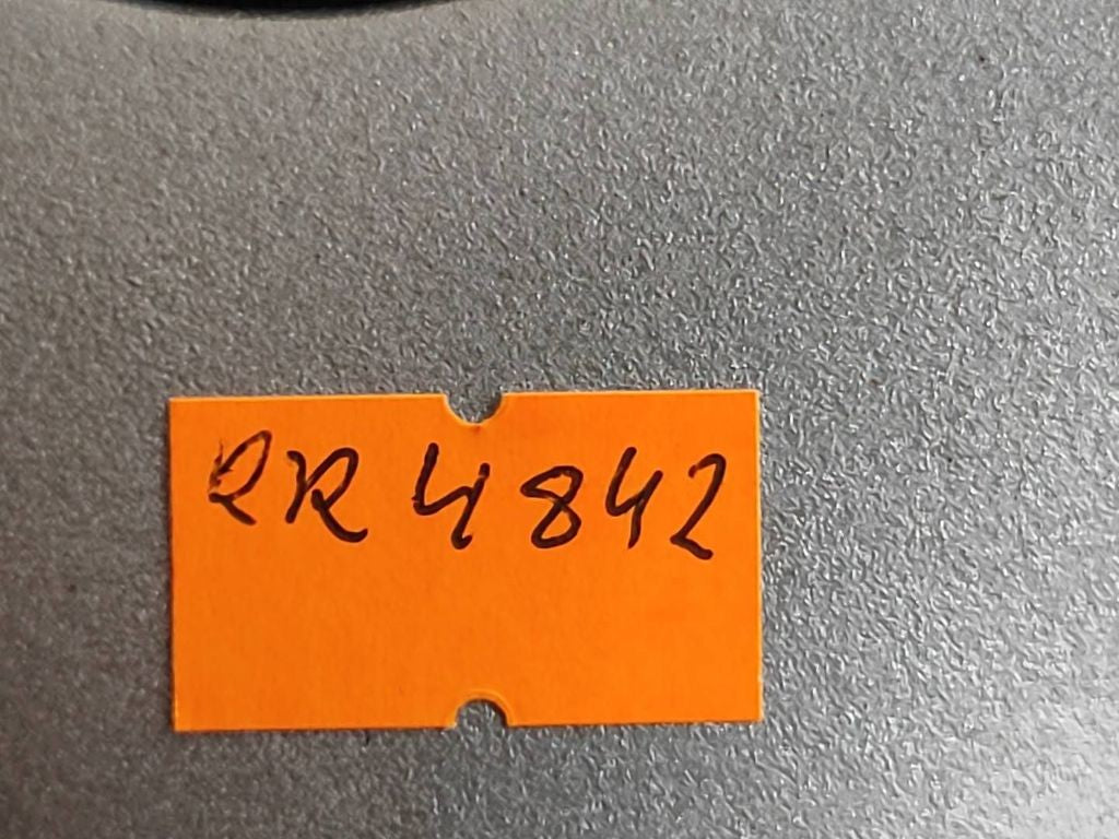 Toyota Avensis T220 2000 Original wheel cap cover 14180REM 14180