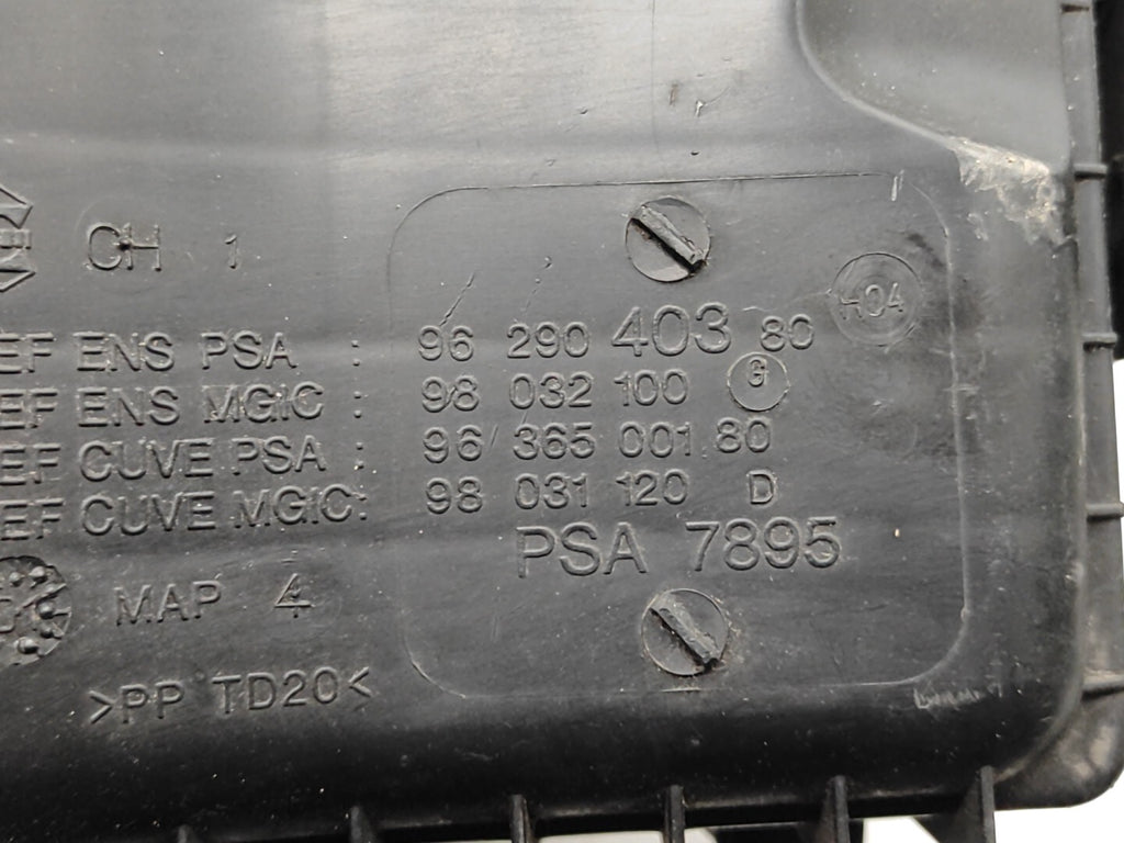 Peugeot 607 2.2HDI 98kW Diesel  2000 Engine Air Filter Box 9629040380