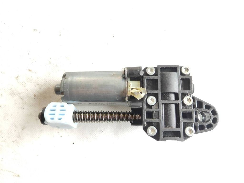 Mercedes-Benz C W205 2017 Steering column adjust motor 0390203399 