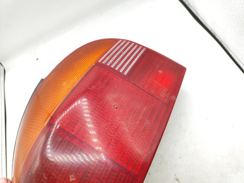 Ford Mondeo Hatchback 1995 Rear Left Side Taillight Light 93BG13N004