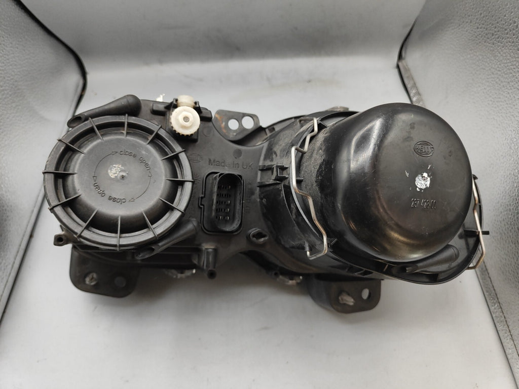 Jaguar X Type 2.0D 96kW RHD Front Right  Headlight 1X4313W029AJ GOOD CONDITION