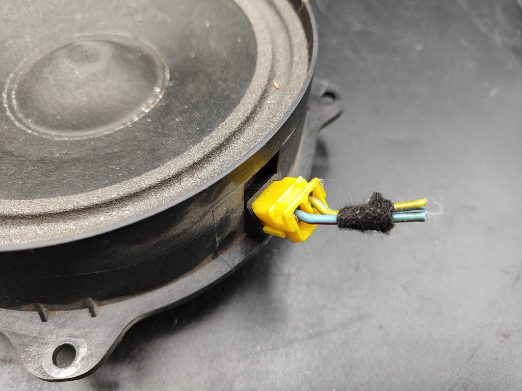 Alfa Romeo 147 1.9JTDm 8V 85kW Diesel 2002 Rear Interior Door Speaker 51721952