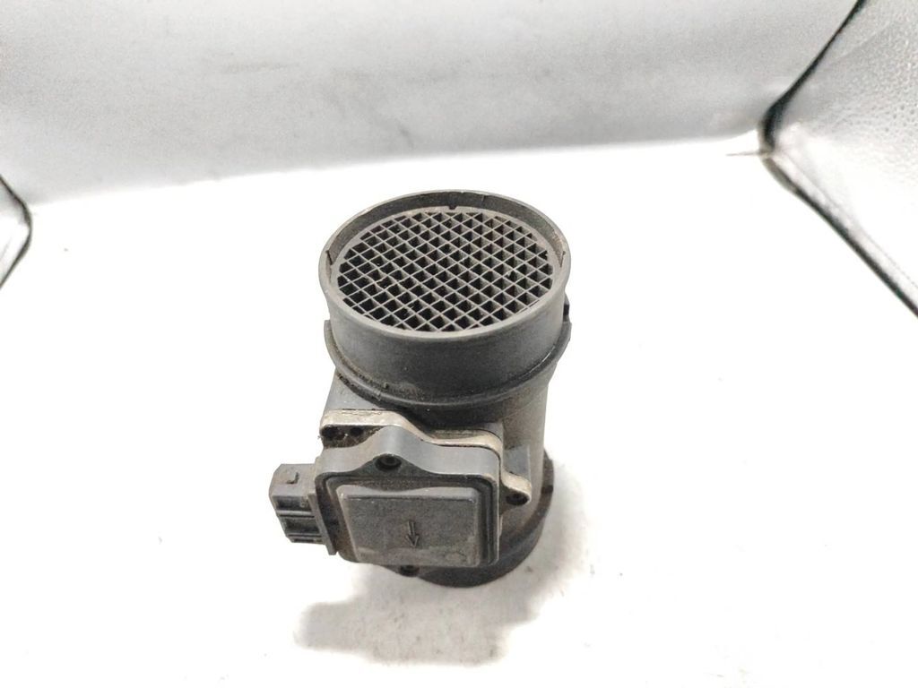 Opel Vectra B 1995 Petrol MAF mass air flow meter sensor 90411957 