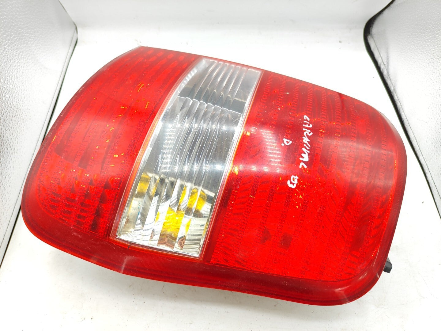Kia Carnival 2003 LHD Rear Right Side Taillight Lamp Light 1K53A51140R