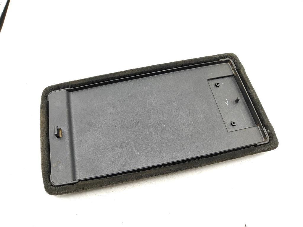 Alfa Romeo GT 1.9JTD 110kW 2006 Center Console Armrest Top Cover