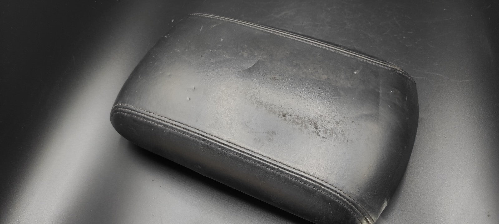 Peugeot 607 3.0i V6 2002 Center Console Armrest Top Part Black 9636201477