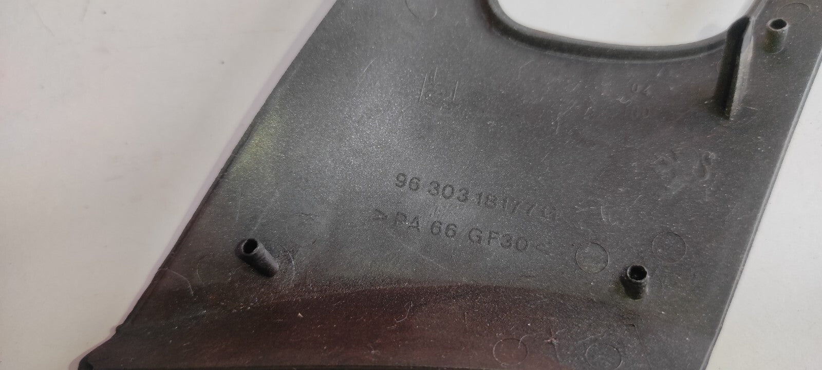 Peugeot 607 3.0i V6 Petrol 2003 Front Left Door Handle Wooden Trim 9630318177G