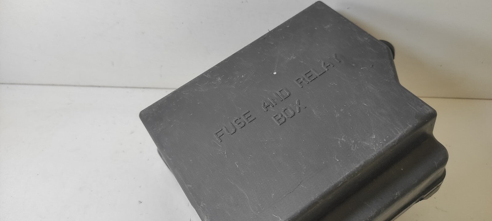 Alfa Romeo 147 1.9JTD 85kW 2003 Diesel Engine Bay Fuse Box Relay Cover Cap