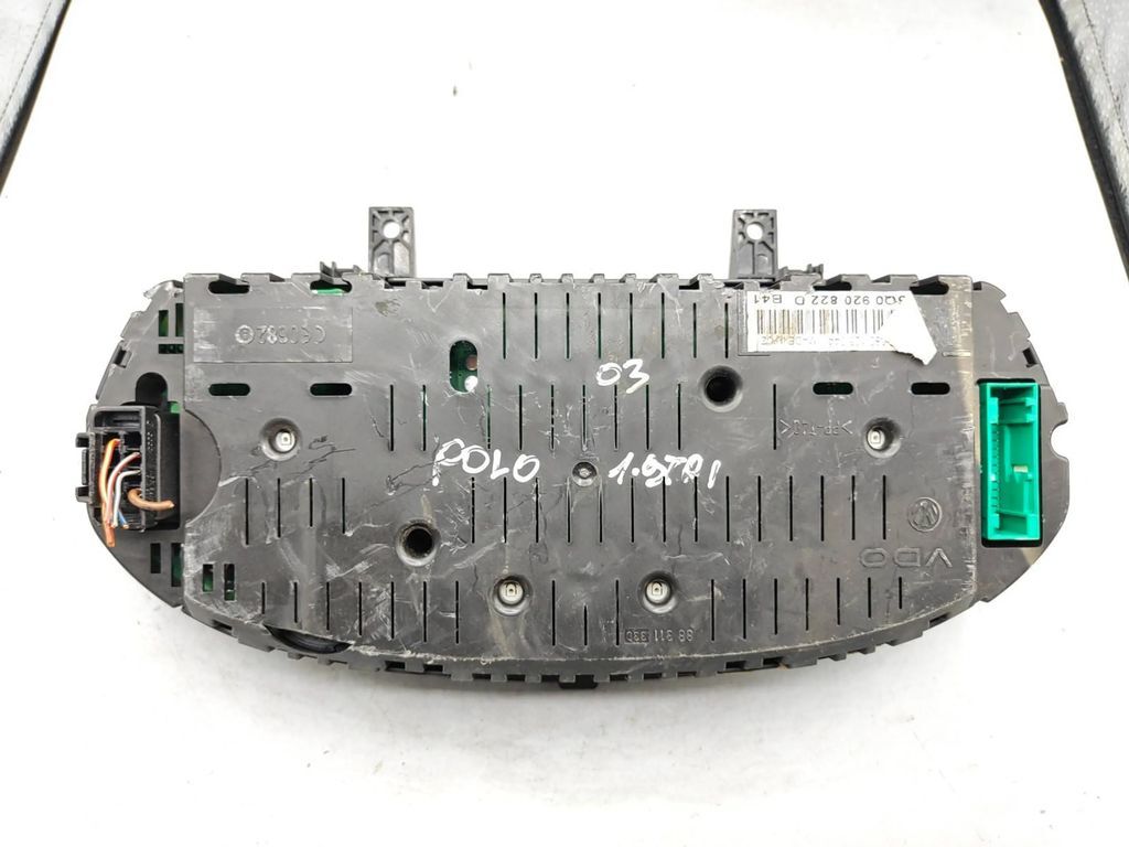 Volkswagen Polo 2005 Diesel LHD speedometer instrument cluster 6Q0920822D 