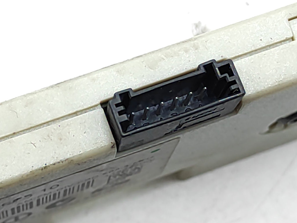 BMW 3 Series 330D 170kW E90 E91 Roof Antenna Amplifier AV692893406