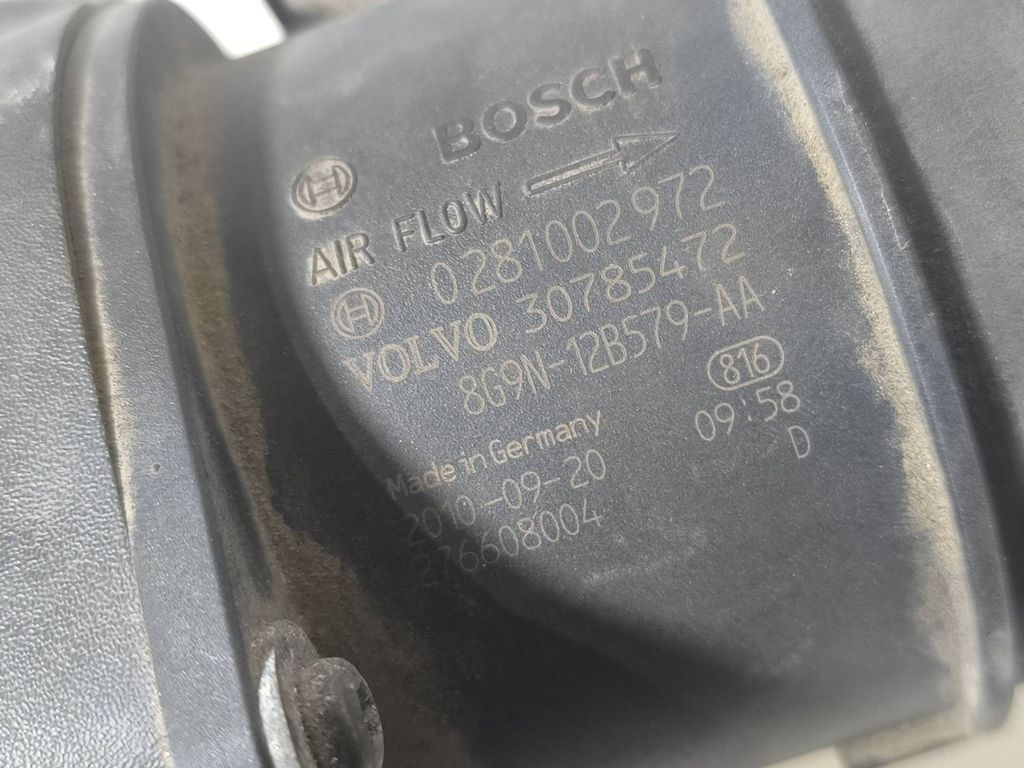 Volvo S60 2.0D 120kW 2012 Diesel air filter box 30785472 