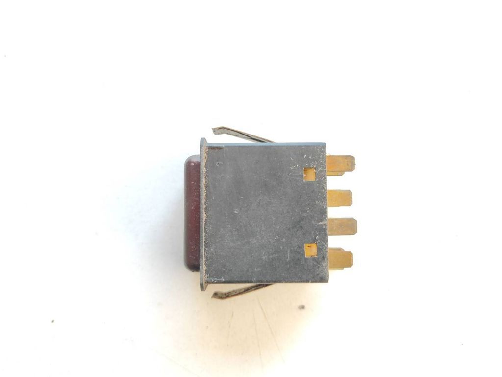 BMW 3 E30 1993 Hazard light switch SAEQC86 