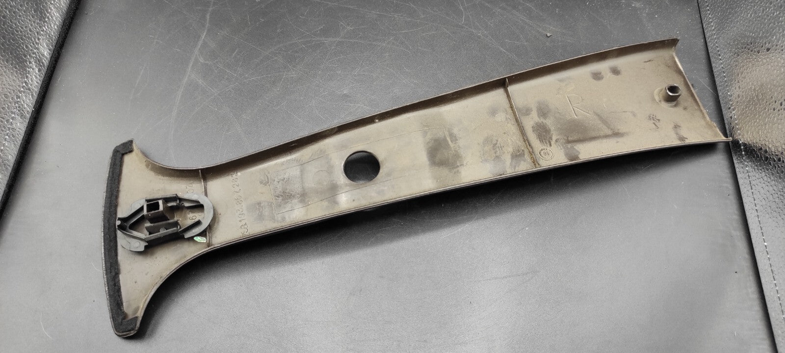 Volkswagen VW Golf Jetta Mk2 1988 Right Side B Pillar Trim 193867282