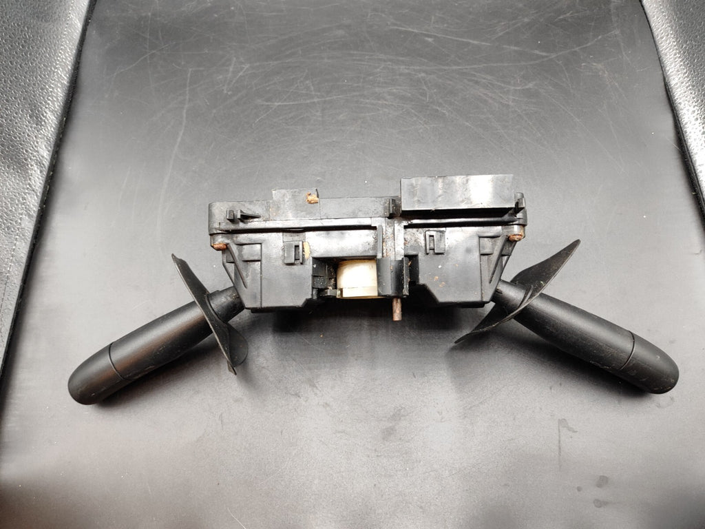 Alfa Romeo 166 2.4JTD 2002 Turn Light Wiper Indicator Stalk Lever 156018004