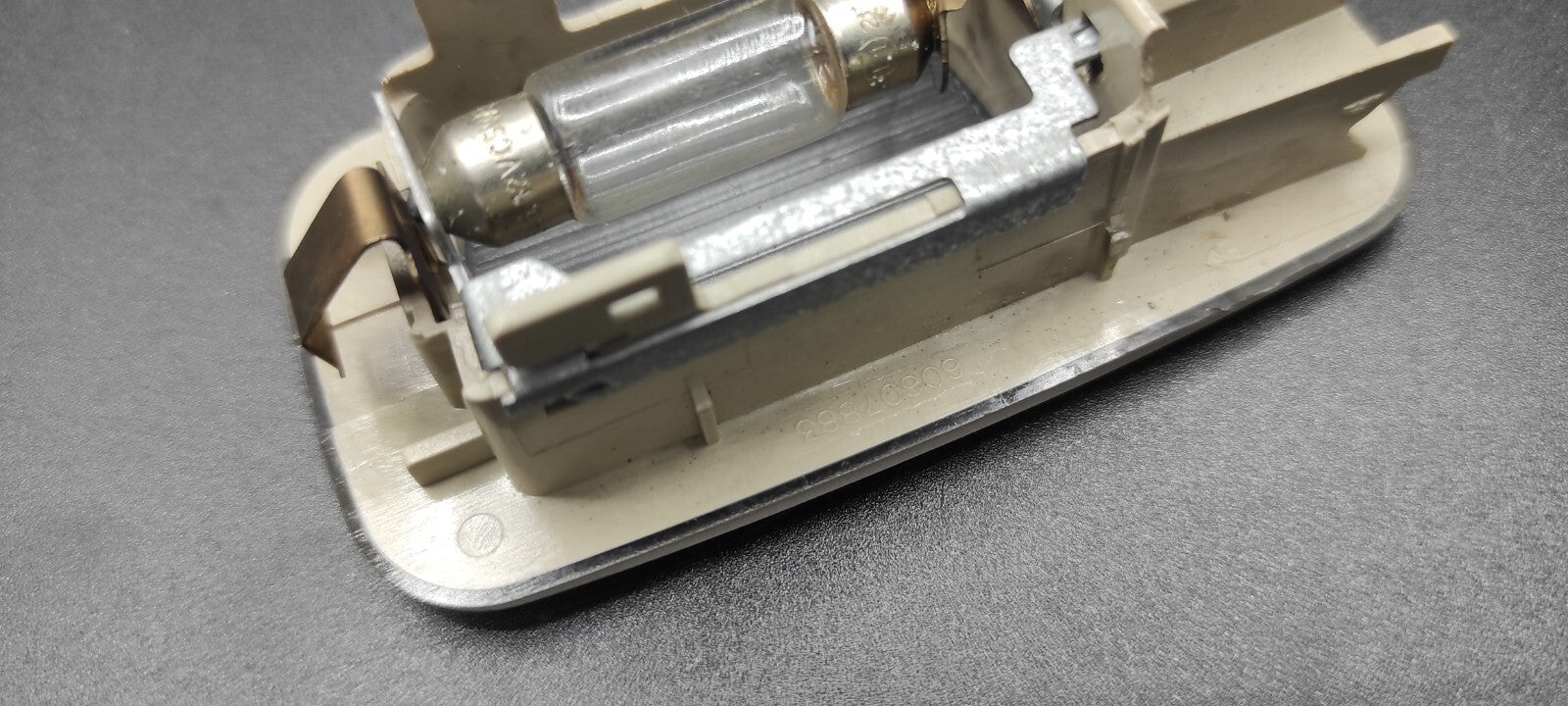 Alfa Romeo 156 2.4D JTD 110kW 2001 Rear Interior Roof Reading Light 60607883