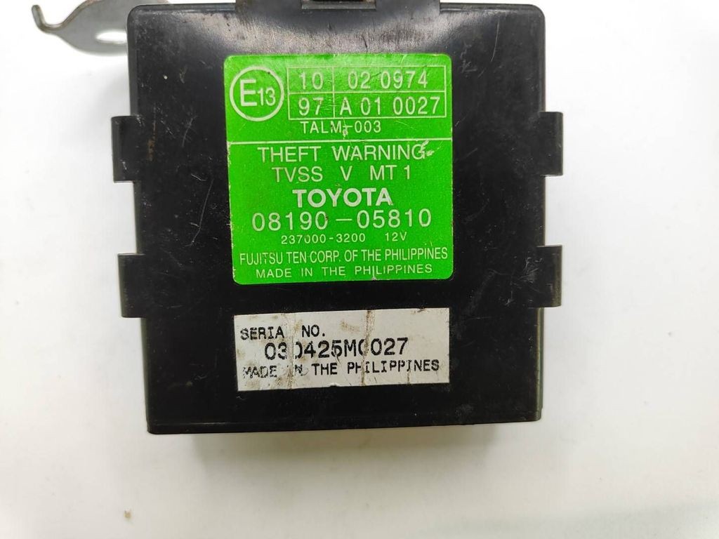 Toyota Avensis T250 2004 Alarm control unit module 0819005810 