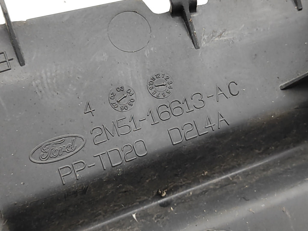 Ford Focus MK1 1.6i 74kW 100PS 2001 Radiator Air Deflector 2M5116613AC