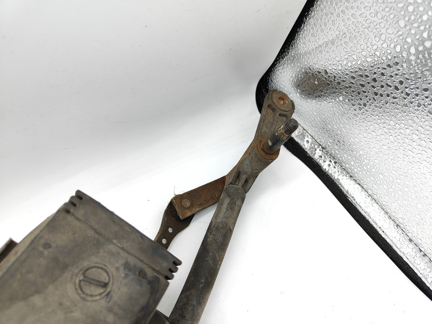 Alfa Romeo 156 2.4JTD  2000 LHD Front Windshield Wiper Motor TGE 12V 6 Pin