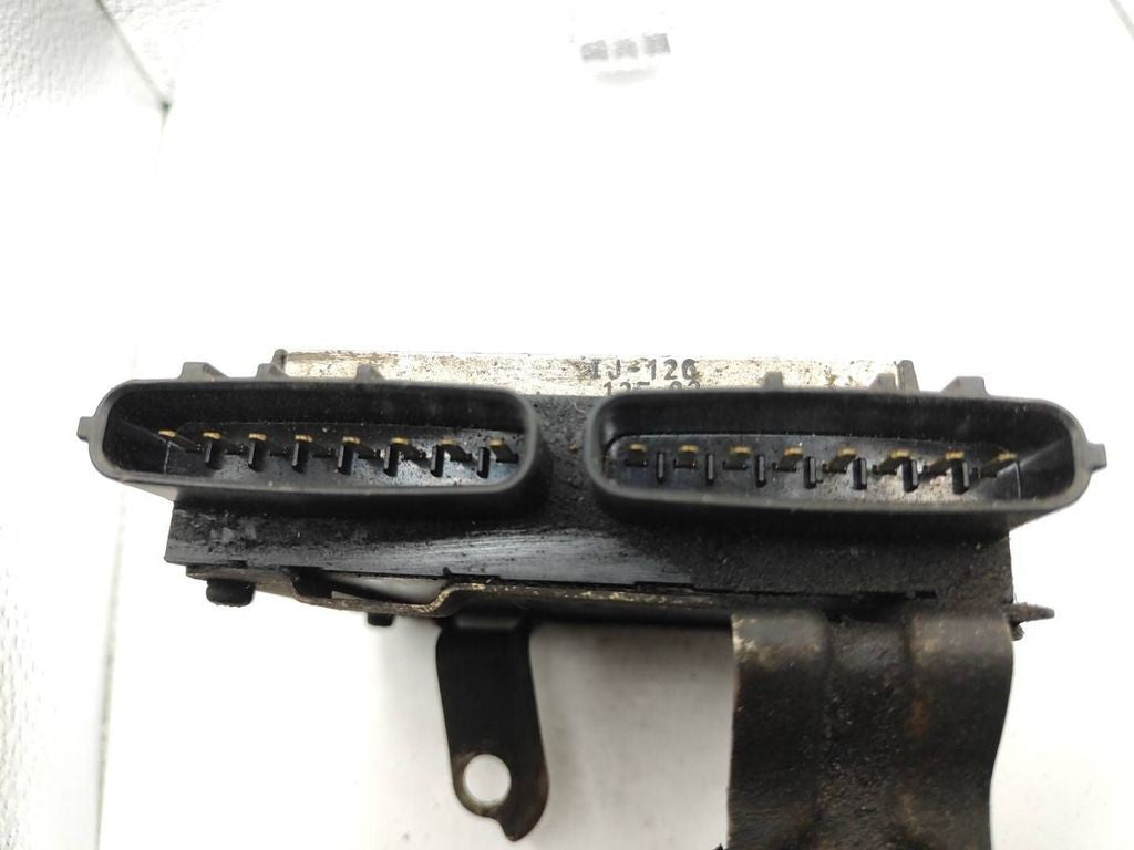 Toyota Avensis T250 2004 Diesel Fuel injection control unit module 8987120050